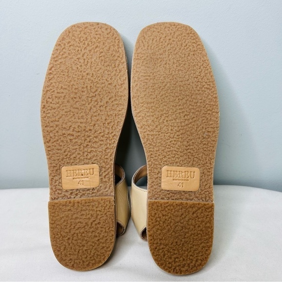 NWOT Hereu Morella Flat Sandals in Beige - Picture 15 of 16